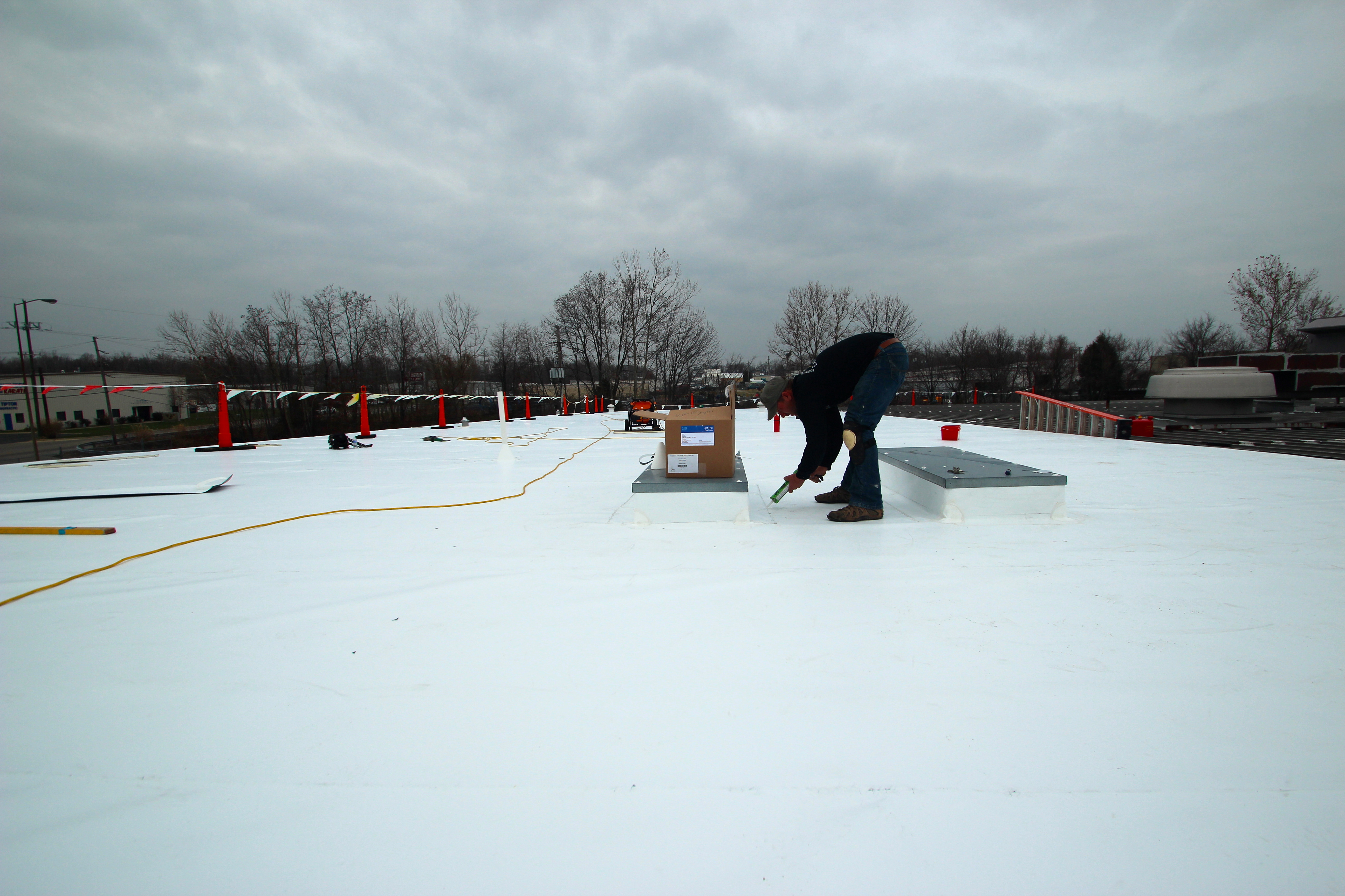 TPO, PVC, EPDM Common Flat Roof Materials