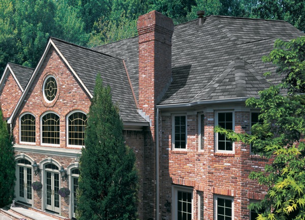 Curb Appeal of a New Shingle Roof