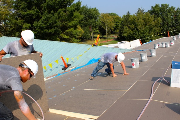 Flat Roof Repair- 8 Strategies To Cut Cost Without Cutting Corners